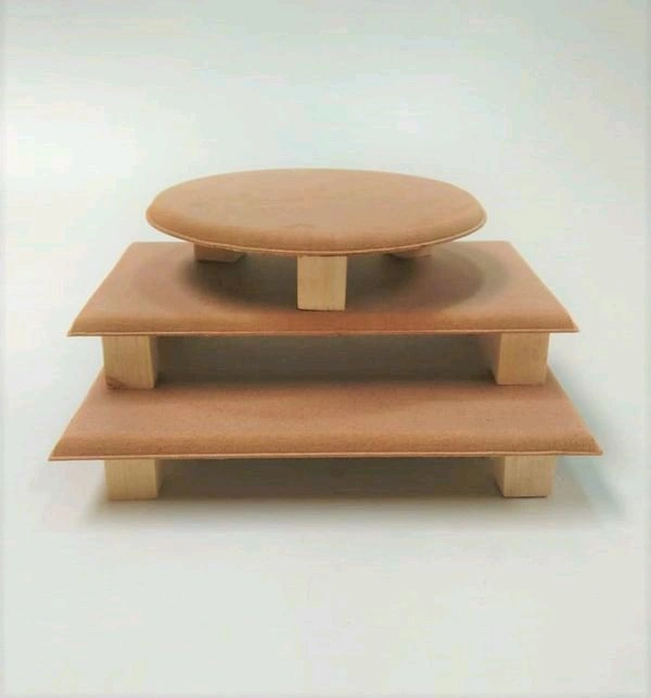 Square Chowki - Wood Legs - 4/4", Grooved Curve Edge