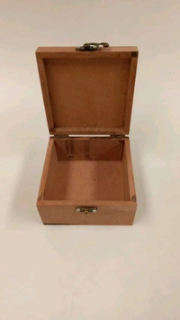 Box With Border On Top  - 5/5/2.5"