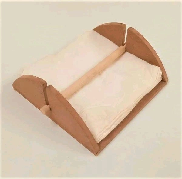 Unique Tissue Holder  - 8/8/3"