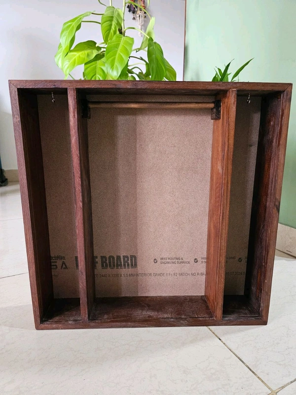 Kaleera, Chooda Preservation Varamala Teakwood Frame - 20/20/4 Inch