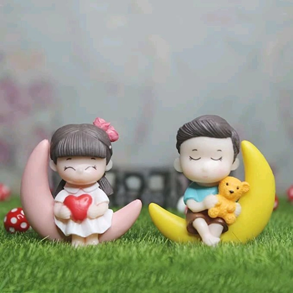 Miniature Moon Fuigures - Girl On Moon