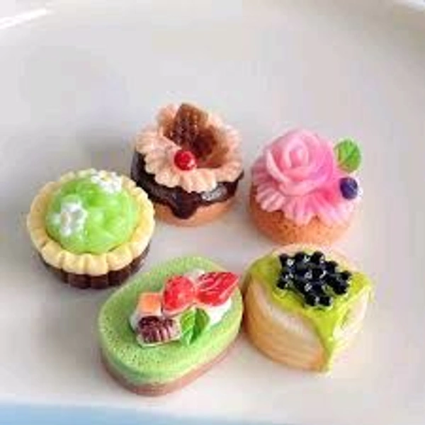 Miniature Cakes -5 Pcs