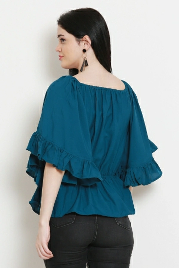 Women Tops - M