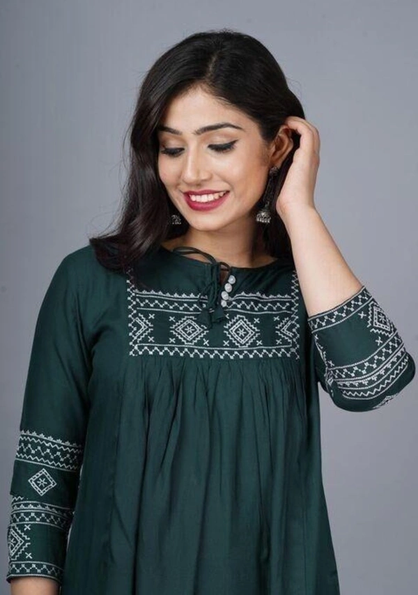 Jaya Garment Embroidery tops - Sherpa Blue, XL