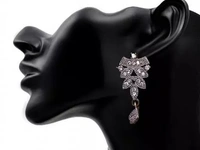 Fashion Factory Brass Stud Earring (Black, 