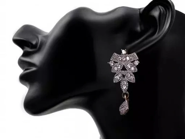 Fashion Factory Brass Stud Earring (Black, 