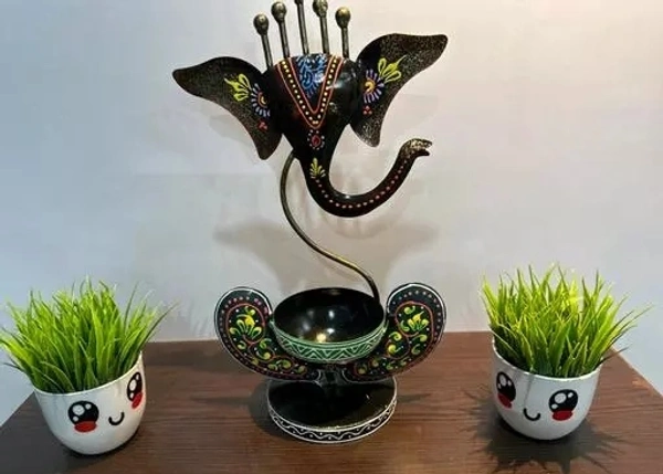 AFF Handicraft Vinayaka/ Ganesha/ Ji Iron Table Decorative showpiece Tealight / Diya Holders For GIft