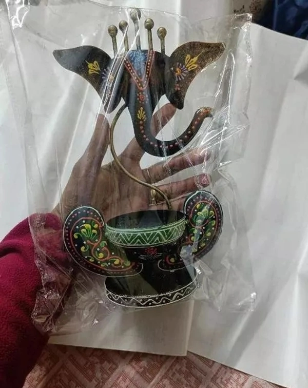 AFF Handicraft Vinayaka/ Ganesha/ Ji Iron Table Decorative showpiece Tealight / Diya Holders For GIft