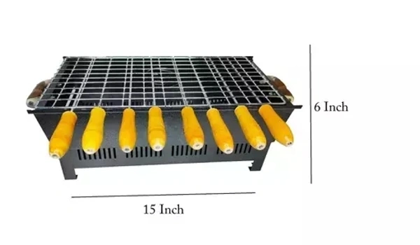 Portable charcoal BBQ grill for roasting and grilling