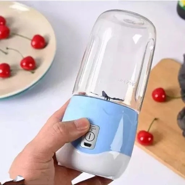 SHOPPEE WORLD Portable Electric Mini Juice Maker | Blender Grinder Mixer USB Rechargeable Mini Juicer Blender for Smoothies, Juice and Shakes with 4 Powerful Blades ( Pack of 1 , MULTICOLOUR)