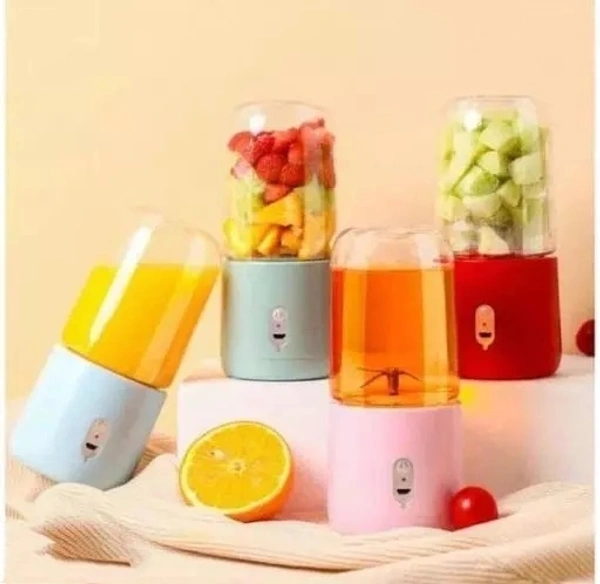 SHOPPEE WORLD Portable Electric Mini Juice Maker | Blender Grinder Mixer USB Rechargeable Mini Juicer Blender for Smoothies, Juice and Shakes with 4 Powerful Blades ( Pack of 1 , MULTICOLOUR)