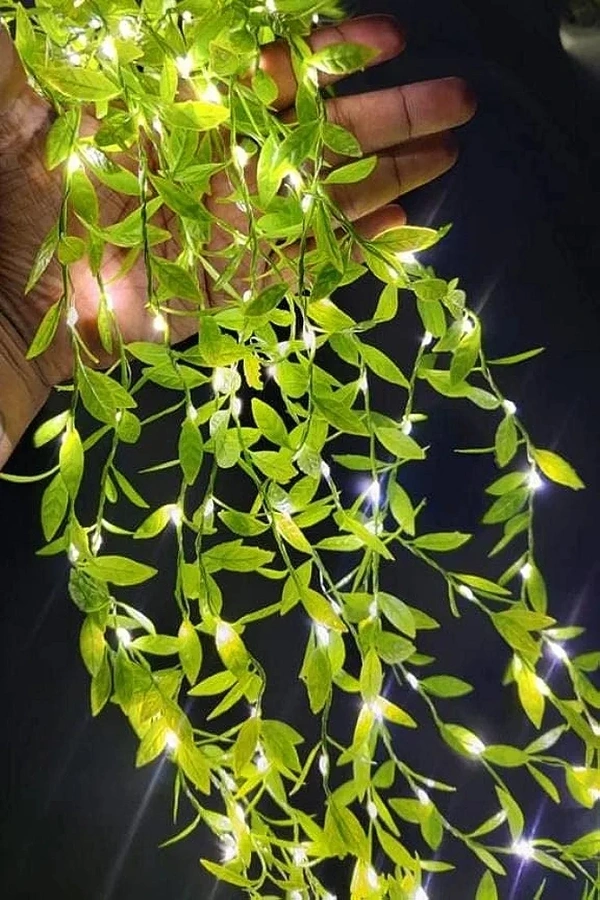 Leaf Curtain Light Size: 14 feet Long. 3.5 feet Height