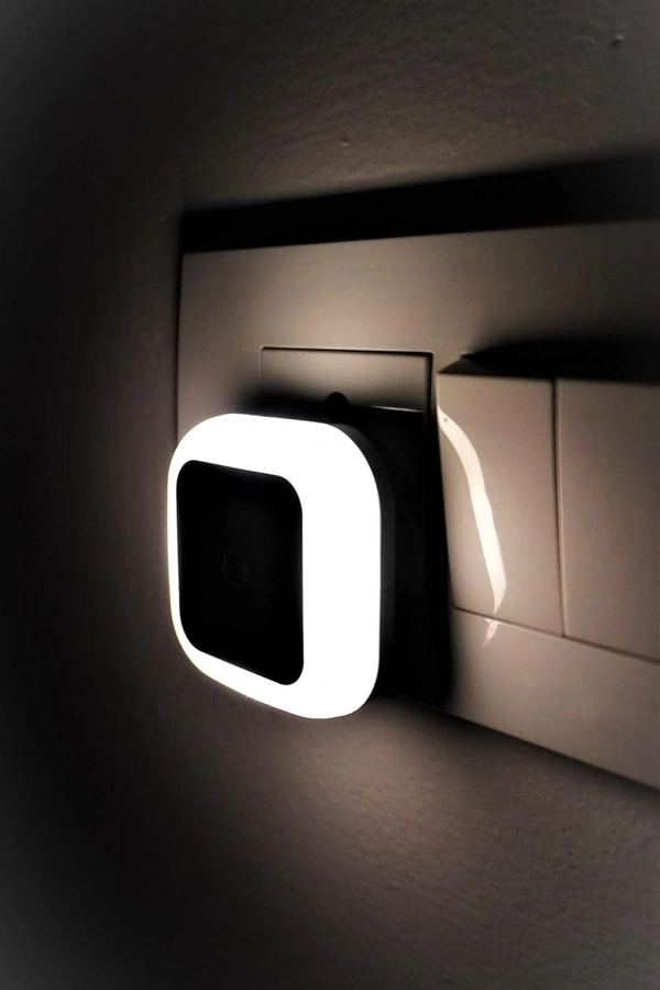  0.5W Led Plug in Smart Night Lamp with Automatic Sensor -(Warm White) Pack of 1(Polycarbonate)