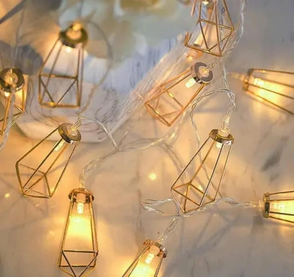 ANTIQUE DESIGN Diamond Metal Cage Retro Living Room Wall Ceiling Light with 4 meter length (pack of 1)Name: ANTIQUE DESIGN Diamond Metal Cage Retro Living Room Wall Ceiling Light with 4 meter length (pack of 1) - The Light House