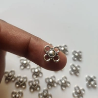Four Loop Silver Charm