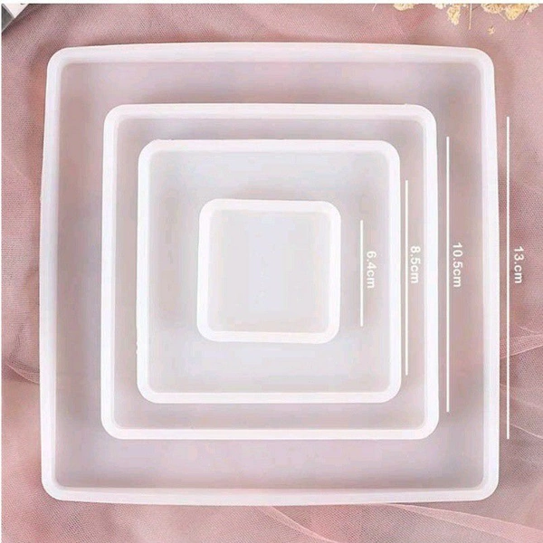 Set of 4 Square Mold - 6.4,8.5,10.5,13 cm