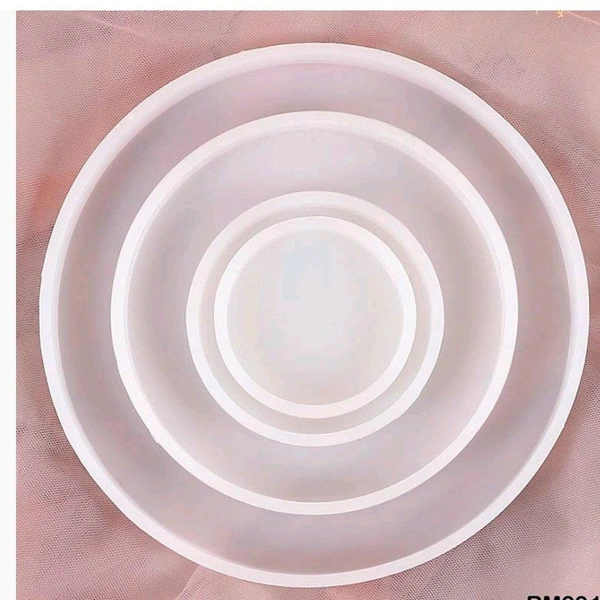 Set Of 4 Round Molds - 18.5, 13.6, 11.7, 6.9 cm