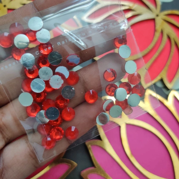 Diamond red beads