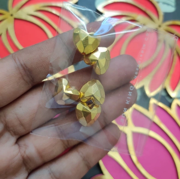 Crinkle heart with hole