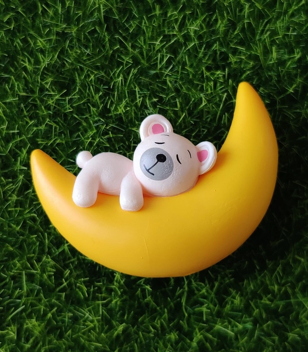 Bear Sleeping On Moon - 5*5 CM