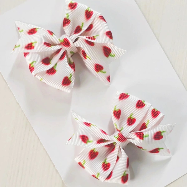 Strawberry Print Hairclip Set - White And Red, Small