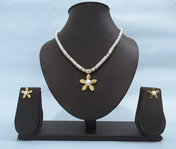 1 Layer Flower Necklace - PN199