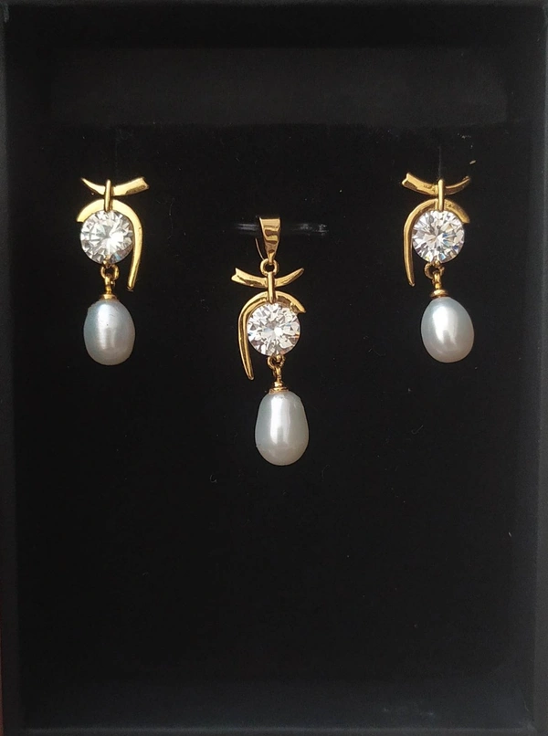 Pendant Set - PS106 - Gold, White