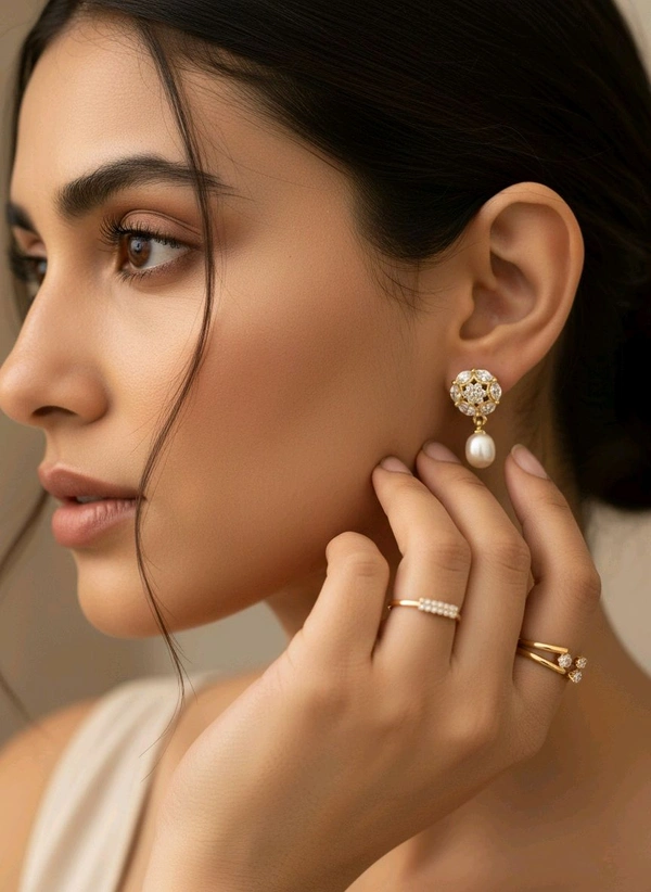 Pearl Earring - PE111 - White, 4 MM, Gold