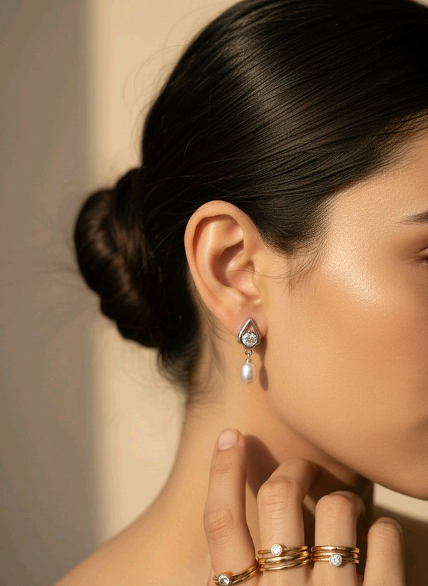 Pearl Earring - PE107 - White, 4 MM, Silver