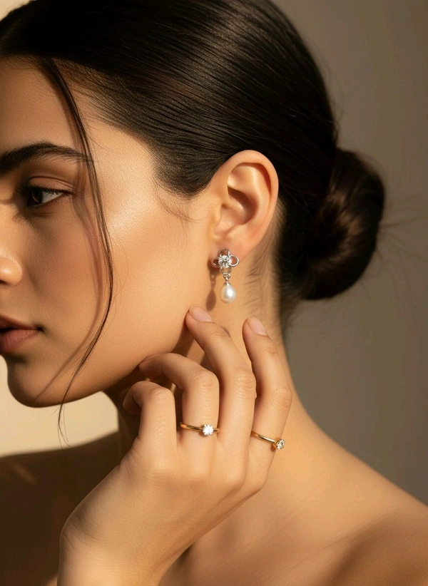 Pearl Earring - PE106 - White, 4 MM, Silver