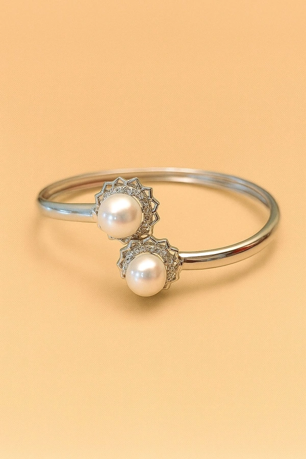 Pearl bracelet - PB107 - Adjustable, White, Silver