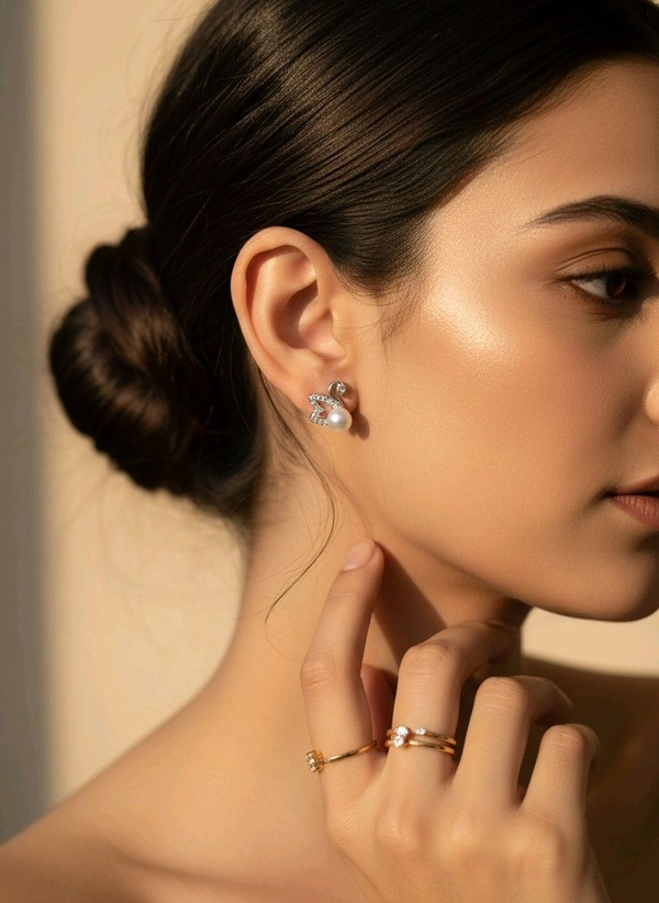 Pearl Earrings - PE145 - White, Silver, 4 MM