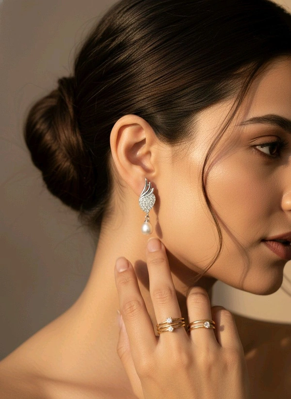 Pearl Earrings - PE153 - White, Silver, 4 MM