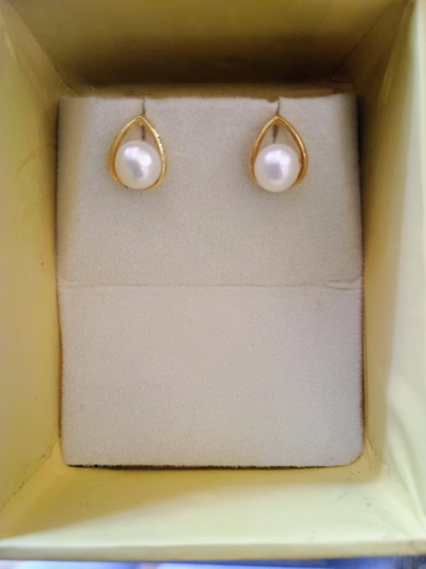 Pearl Earrings - PE155 - Gold, White