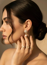 Pearl Earrings - PE167 - Gold, White, 4 MM