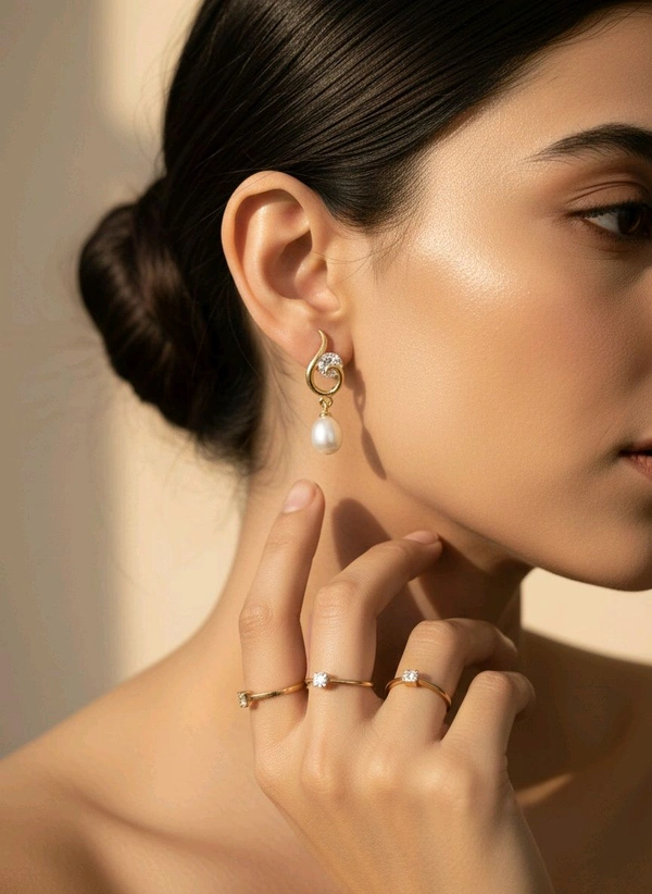 Pearl Earrings - PE168 - Gold, White, 5 MM