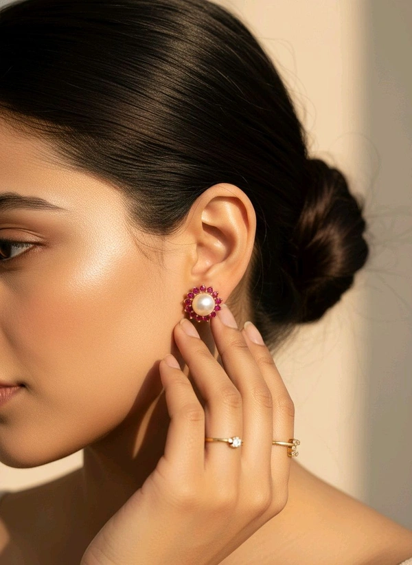 Pearl Earrings - PE170 - Gold, White, 4 MM