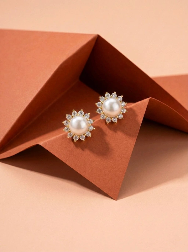 Pearl Earrings - PE172 - Gold, White, 4 MM