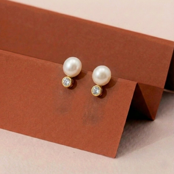 Pearl Earrings - PE175 - Gold, White, 4 MM