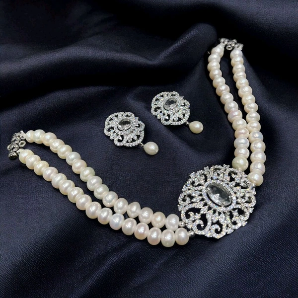 Round Pearl Choker - PN1133 - Adjustable, White, 4-5 MM