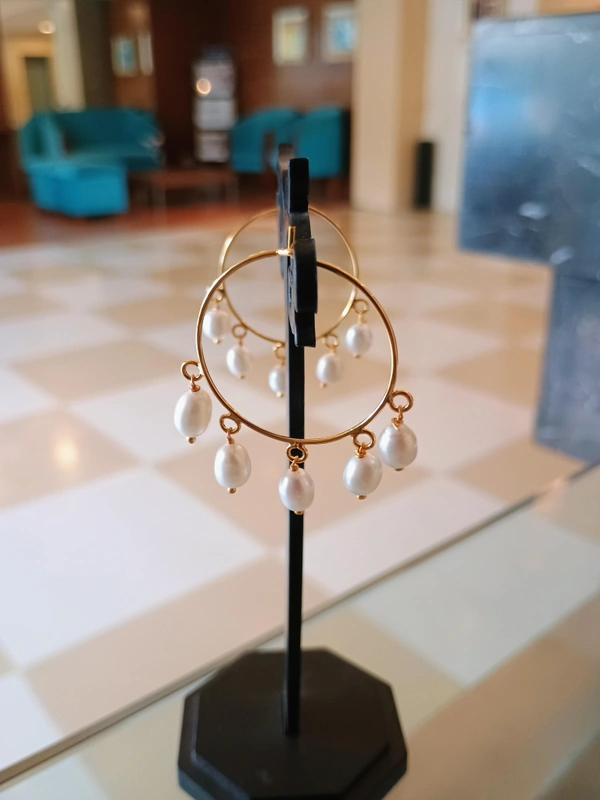 Pearl Earrings - PE302 - Gold, White, 4-5 MM