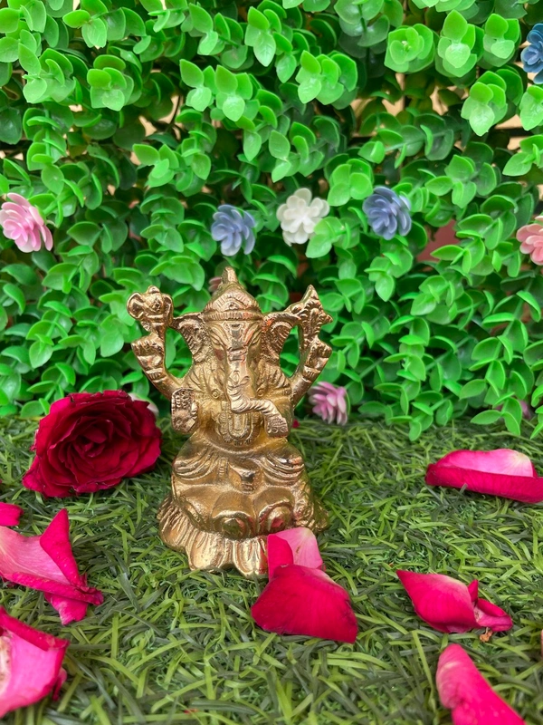 VIKRAM METAL Brass Ganesh Murti - 3 inch, GOLDEN