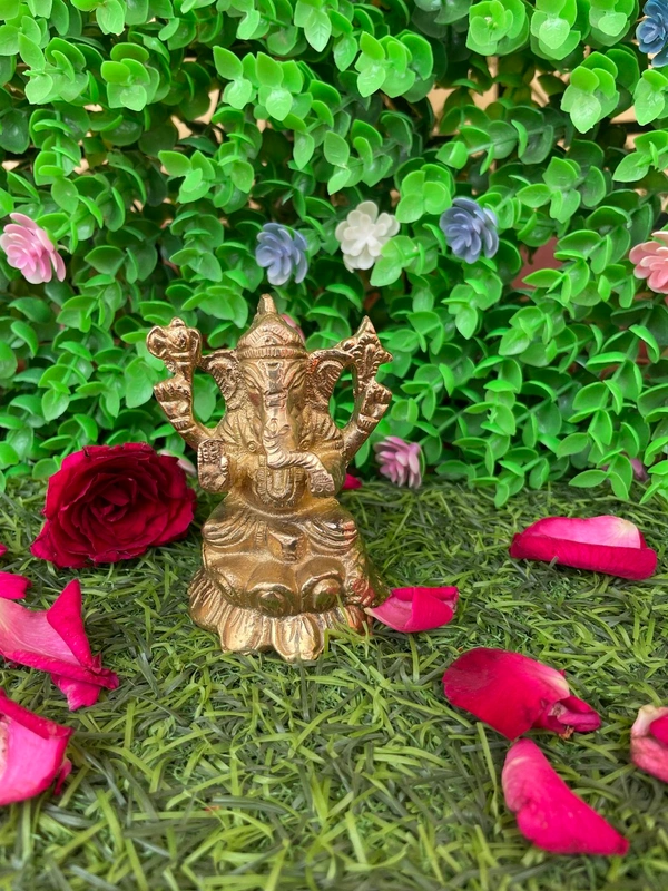 VIKRAM METAL Brass Ganesh Murti  - 3 inch, GOLDEN