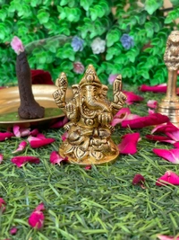 VIKRAM METAL Brass Ganesh Murti  - 2.3 inch, GOLDEN