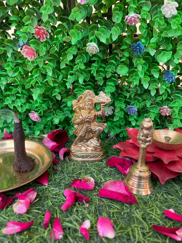 VIKRAM METAL Brass Hanuman Murti  - 3.5 inch, Golden