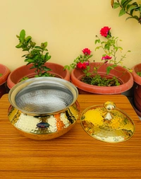 VIKRAM METAL  Brass Handi/Sipri with lid + Hammered Shinny Finish  - 8 INCH, GOLDEN, 2.5 LITER