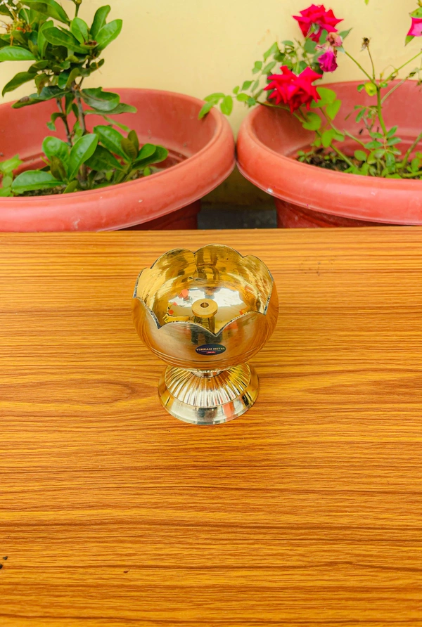 VIKRAM METAL  Brass Tamato Deepak  - 3 INCH, GOLDEN
