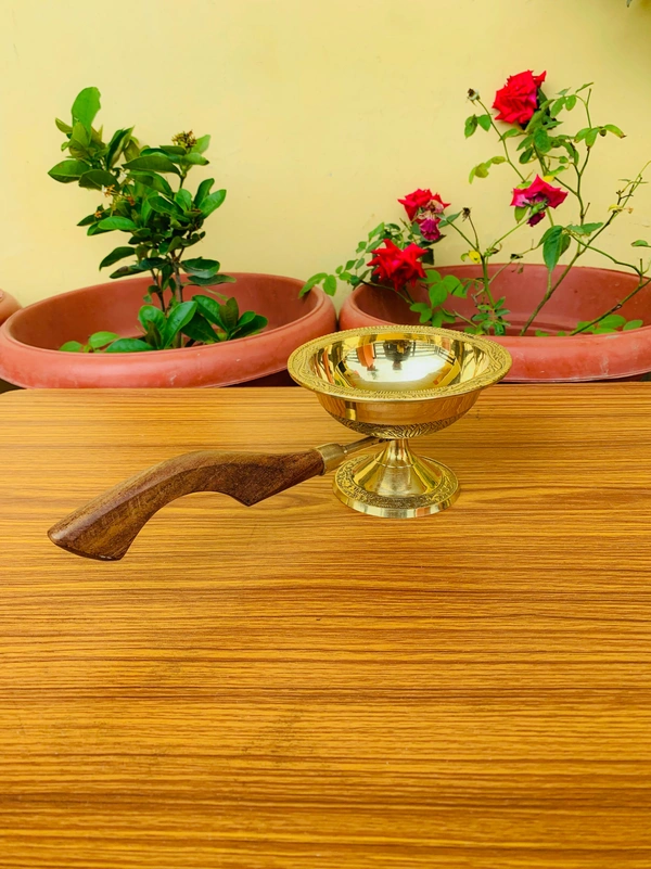 VIKRAM METAL  Brass Dhopana   - 4 X 9.2 INCH