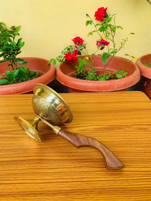 VIKRAM METAL  Brass Dhopana   - 4 X 9.2 INCH