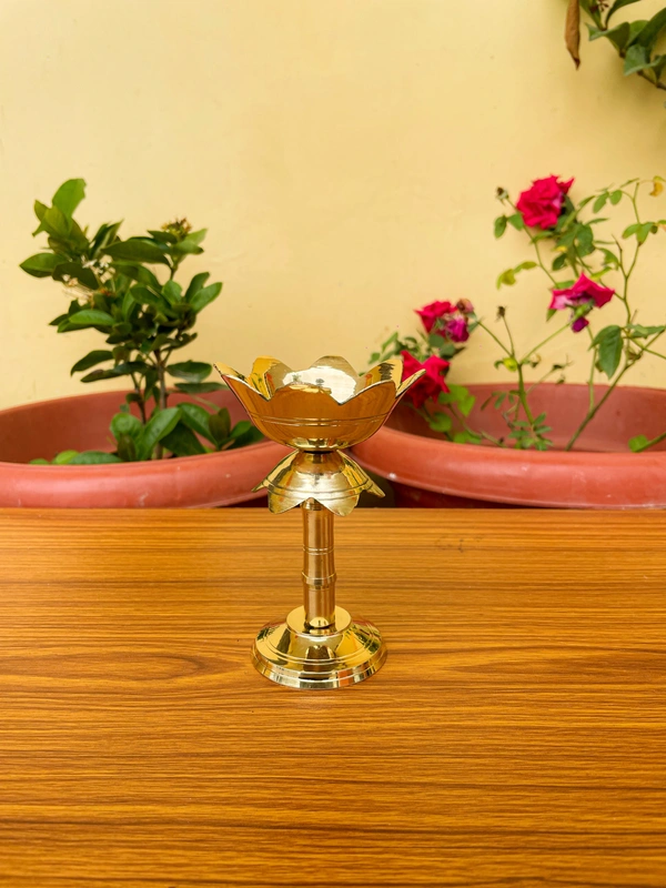 VIKRAM METAL  Brass Kamal deepak  - 6.5 INCH, GOLDEN